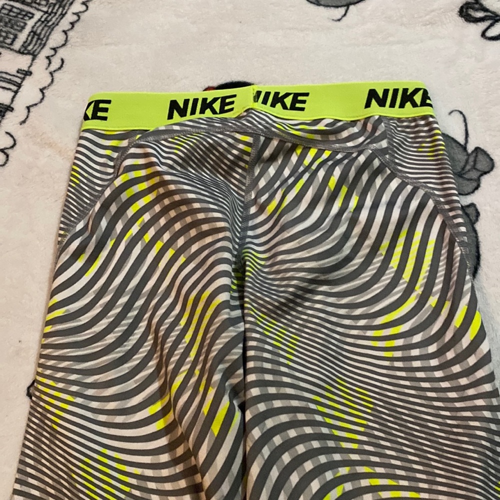 Nike leggings small